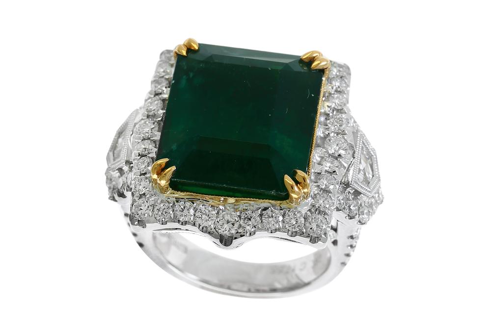 EFFY 18K TWO TONE GOLD DIAMOND AND EMERALD RING