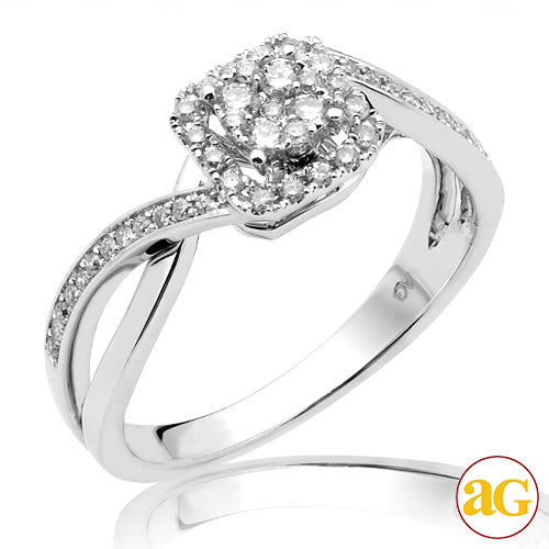 14KW 0.50CTW DIAMOND ROUND CLUSTER BRIDAL SET+ SQU